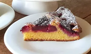 Przepis na pyszne ciasto ze śliwkami, które zachwyci każdego smakosza