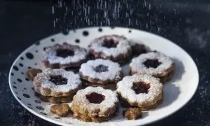 Resztki ciasta kruchego? Zero waste: pyszne pomysły na słodko i słono!