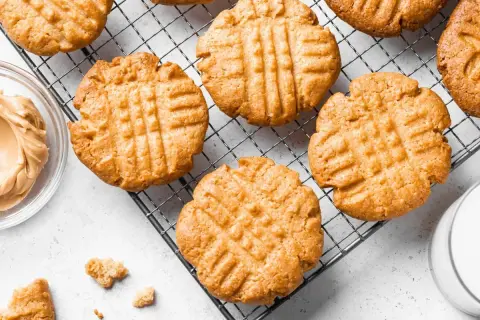 Keto ciastka orzechowe: 3 składniki, pyszne i bez cukru!