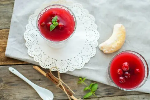 Kisiel z soku: Ile mąki na kubek? Zrób idealny, bez grudek!