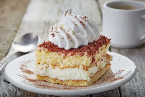 Twój krem z mascarpone się zwarzył? Uratuj go i uniknij wpadek!