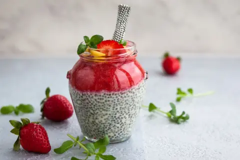 Pudding chia: idealne proporcje płynu do nasion i triki na sukces!
