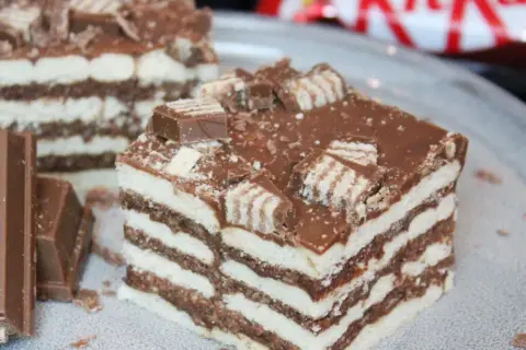 Pyszny przepis na ciasto Kit Kat, które zachwyci każdego smakosza