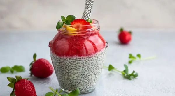 Pudding chia: idealne proporcje płynu do nasion i triki na sukces!