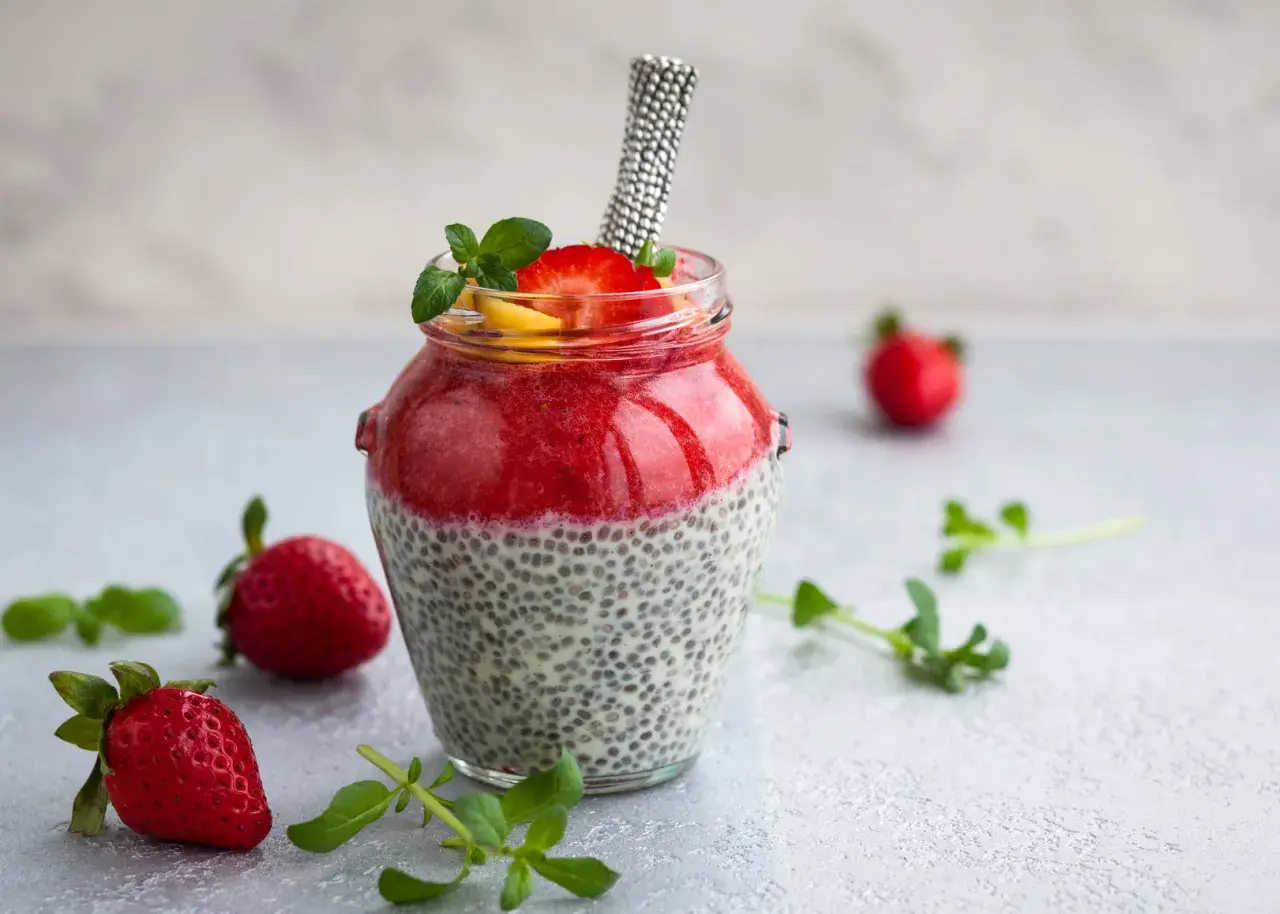 Pudding chia: idealne proporcje płynu do nasion i triki na sukces!