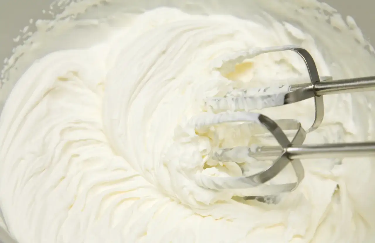 Składniki na krem mascarpone śmietana